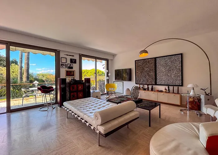 Azure 14 Guests - Heart Of Cap D'antibes * Антиб