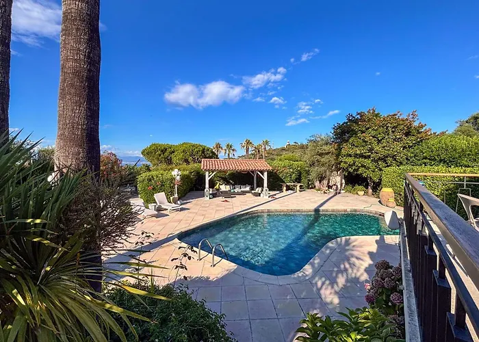 Azure 14 Guests - Heart Of Cap D'antibes Антиб