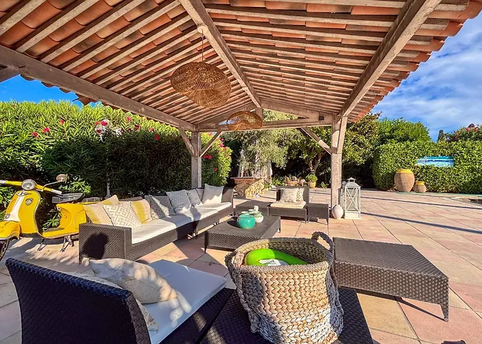 Azure 14 Guests - Heart Of Cap D'antibes * Антиб